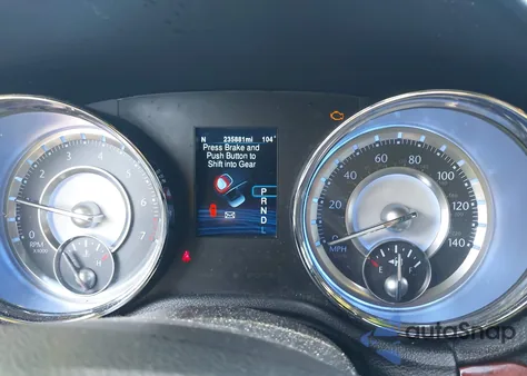 2013 Chrysler 300 Motown z USA, uszkodzony, nr VIN 2C3CCAAG9DH707870